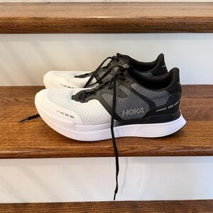 Hoka Men’s Black and White Running Athletic Shoes Size US 11.5